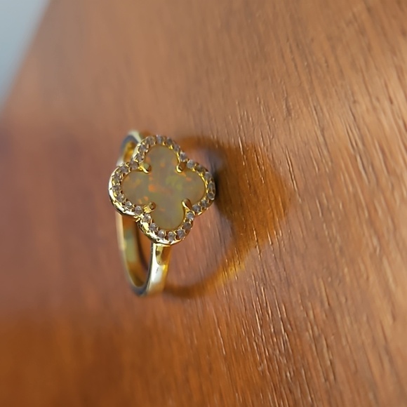Gold-backed Opal Ring  Sz 7, Clover shaped - Picture 1 of 3